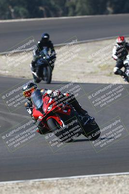 media/Sep-20-2025-TrackDaz (Sat) [[27f0cde673]]/B Group/1020am (Turn 3)/